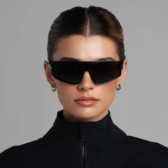 Nova | Polarized